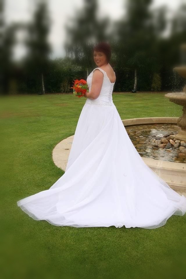 Sincerity Bridal 3712 Preowned Wedding Dress On Sale 89 Off