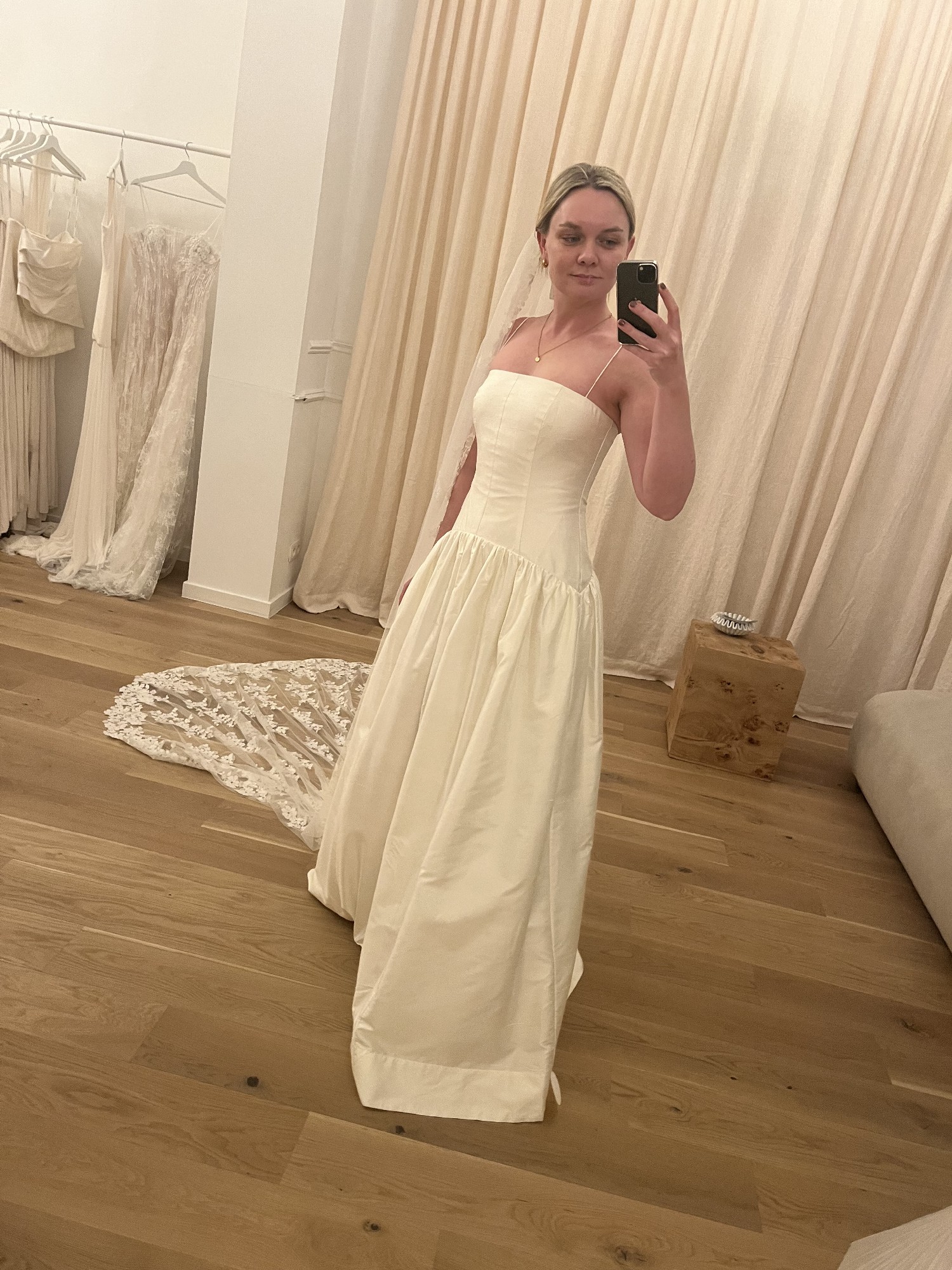 Shona Joy, Lucero (Drop Waist) New Wedding Dress Save 43% - Stillwhite Shona Joy, Lucero (Drop Waist) New Wedding Dress Save 43% - Stillwhite