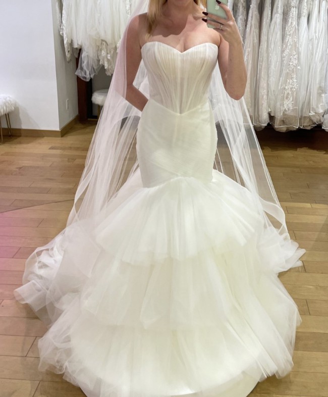 Pronovias Saint