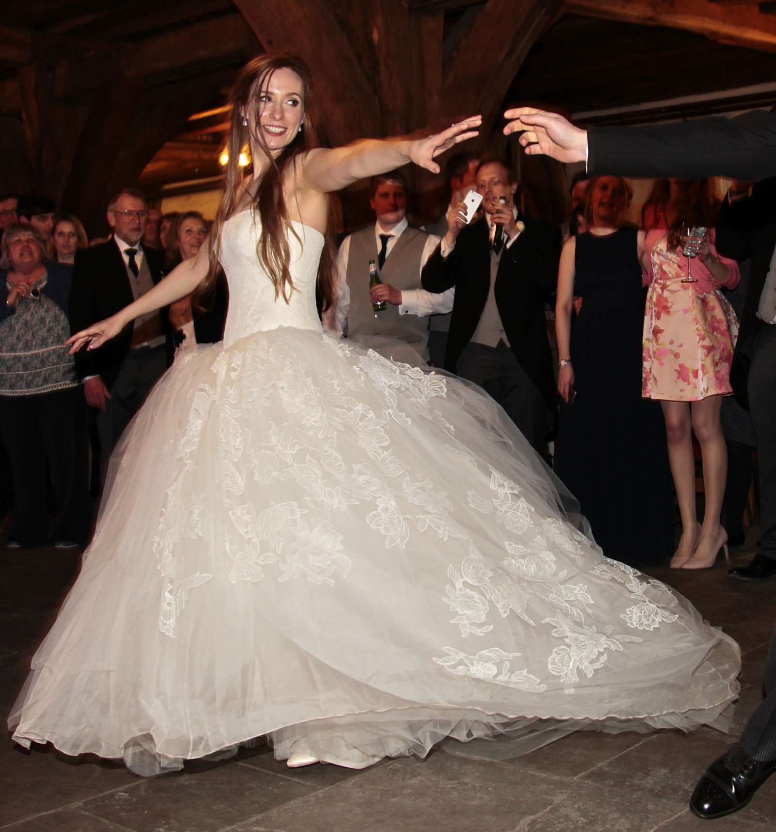 Vera Wang Lisbeth Used Wedding Dress Save 69% - Stillwhite