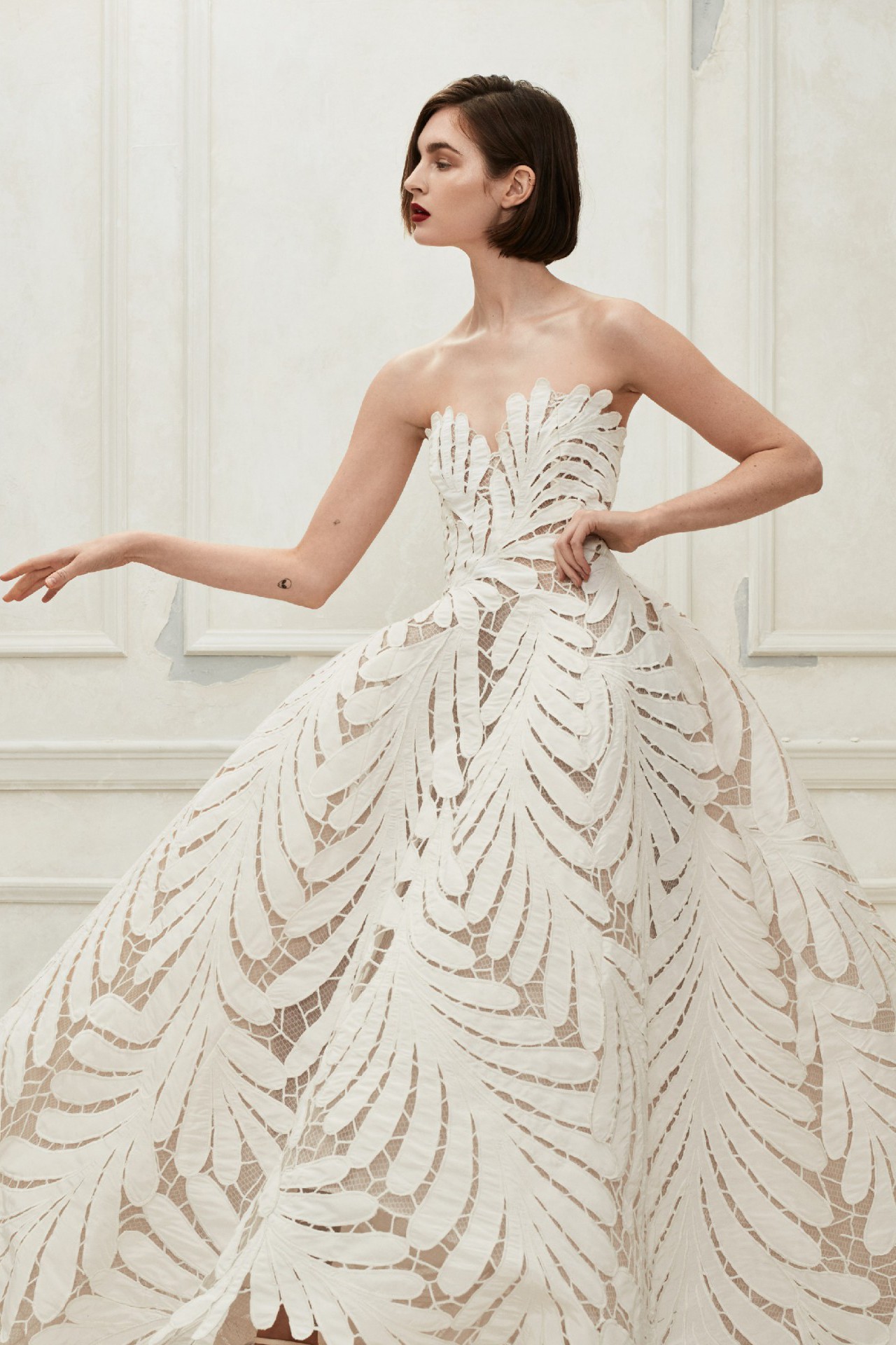 Oscar de la Renta embroidered fern print gown Second Hand Wedding Dress