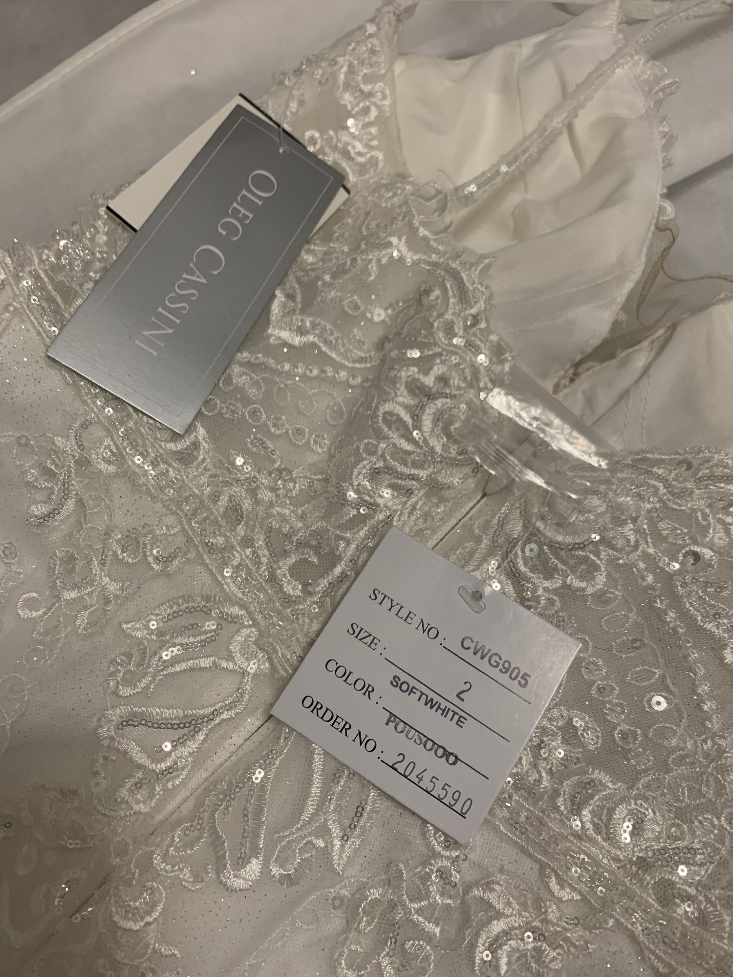 Lace Applique Tulle Spaghetti Strap Wedding Dress