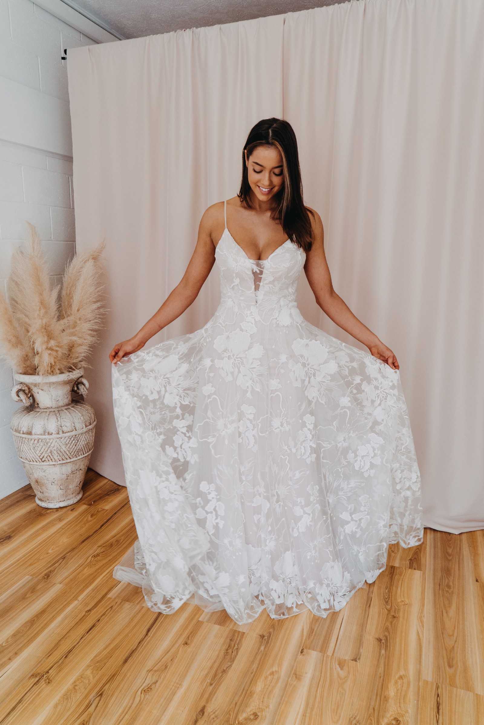 Madi Lane Easton Sample Wedding Dress - Stillwhite