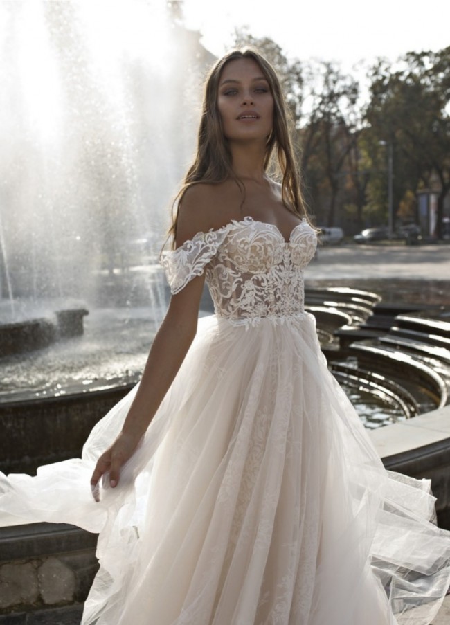 Riki Dalal Melody by LiRi Bridal New Wedding Dress Save 47% - Stillwhite