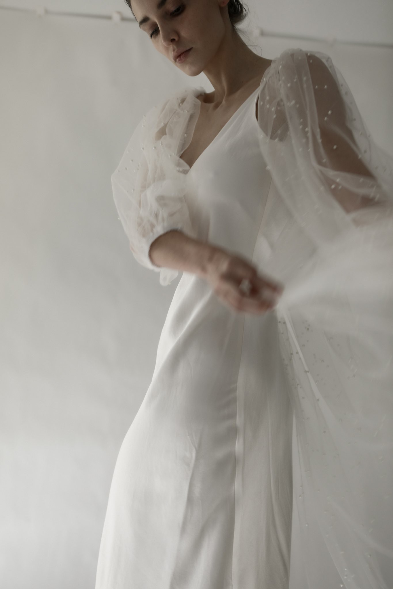 AB Ellie Harlow Cape New Wedding Dress Save 44% - Stillwhite