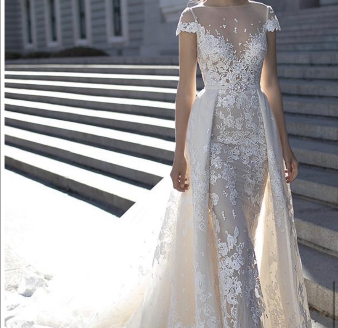 Berta Bridal 16-08 Sample Wedding Dress Save 86% - Stillwhite