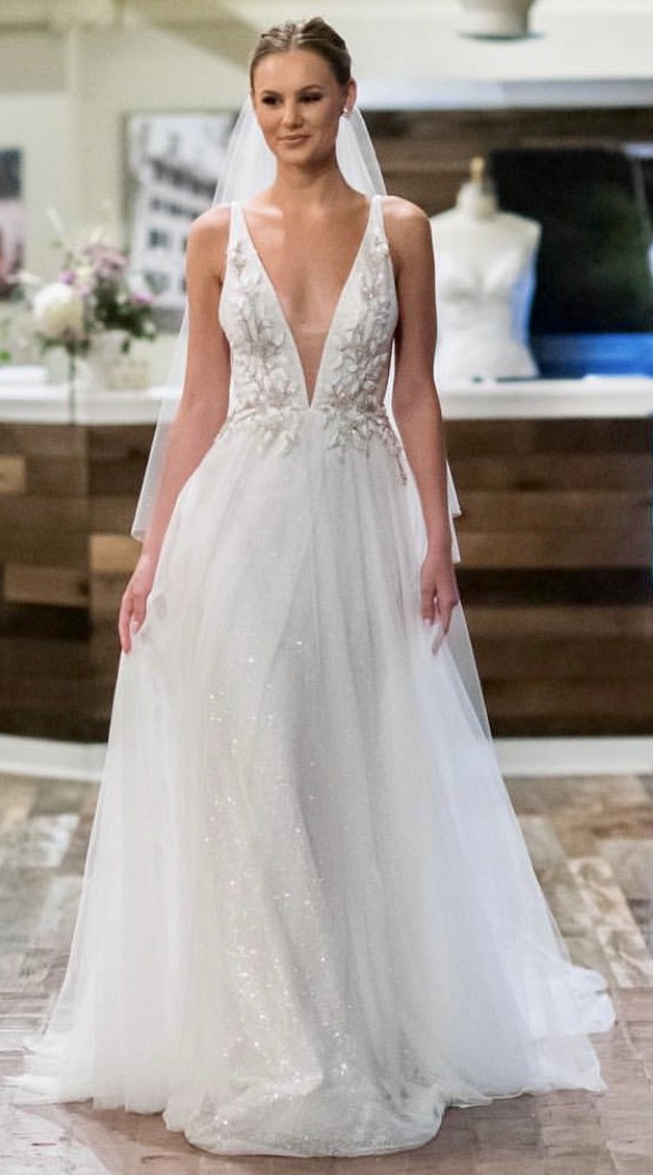 Lazaro, Alma Gown and Gardenia Veil New Wedding Dress Save 67