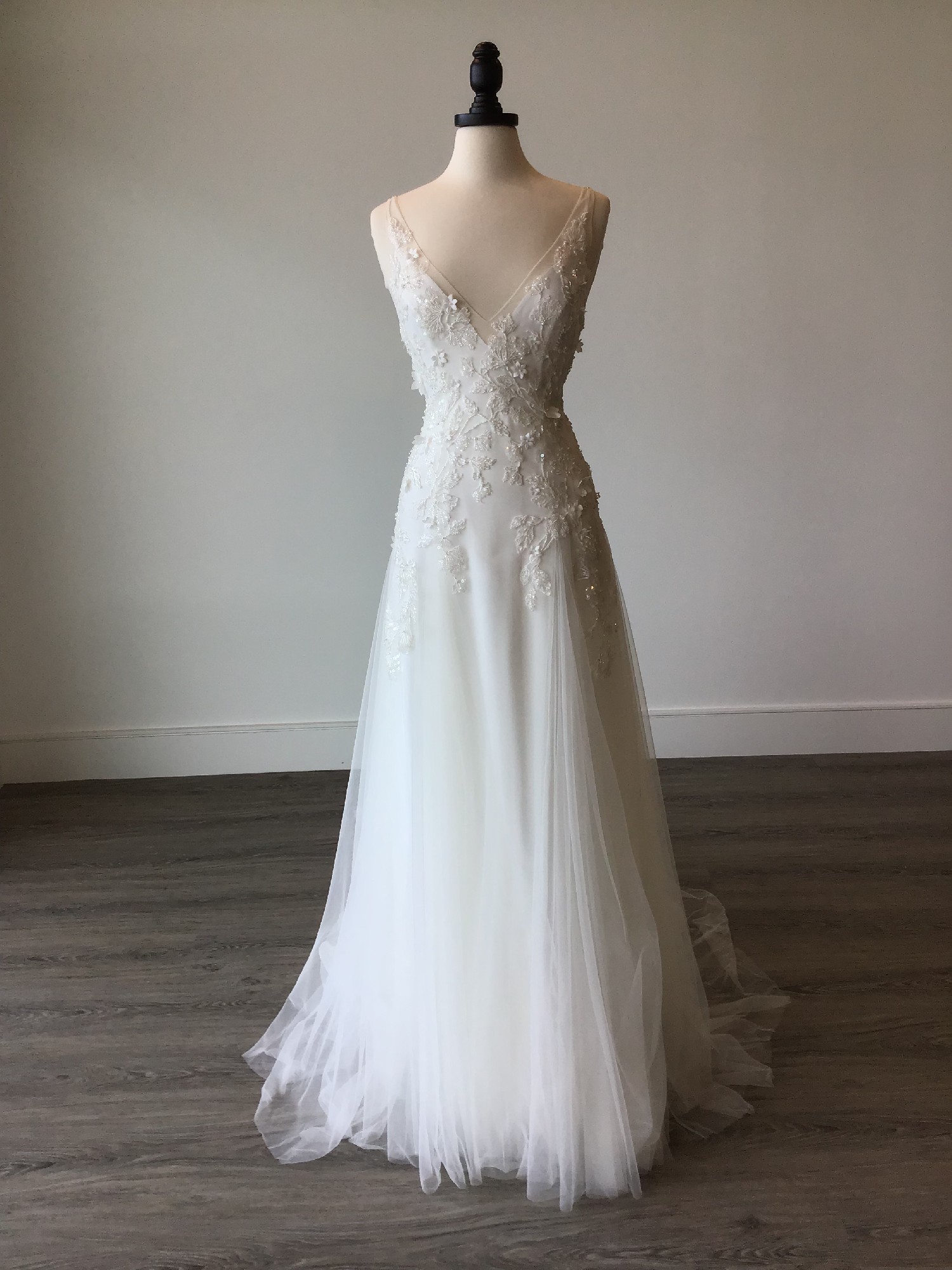 Alena Leena Bridal Poppy Sample Wedding Dress Save 22% - Stillwhite
