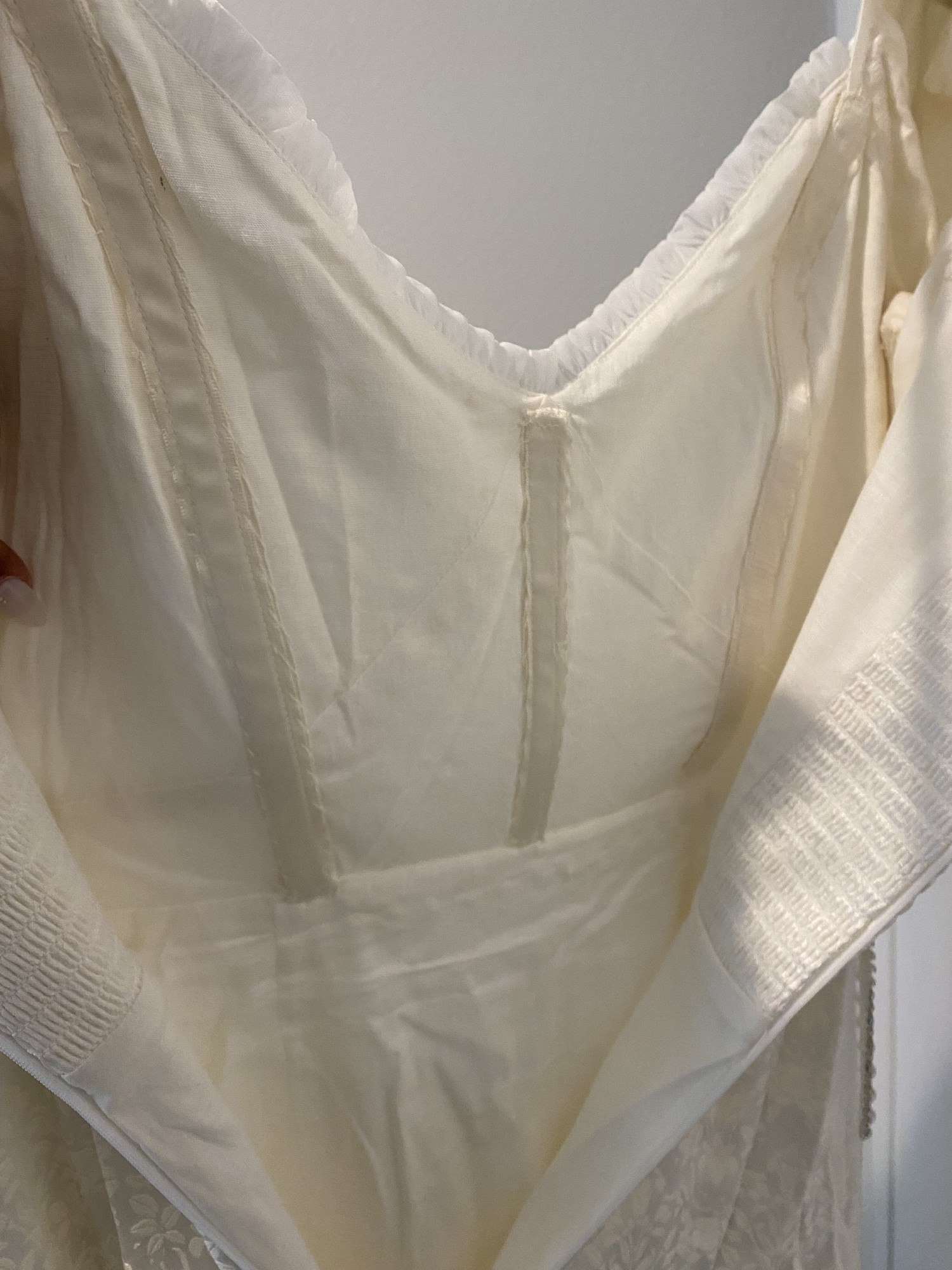 V. Chapman, Cynthia Ruffle midi dress Wedding Dress Save 51% - Stillwhite