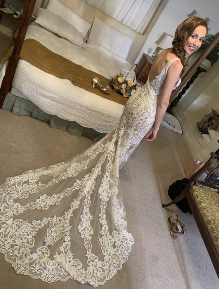 Enzoani 2025 nuri gown