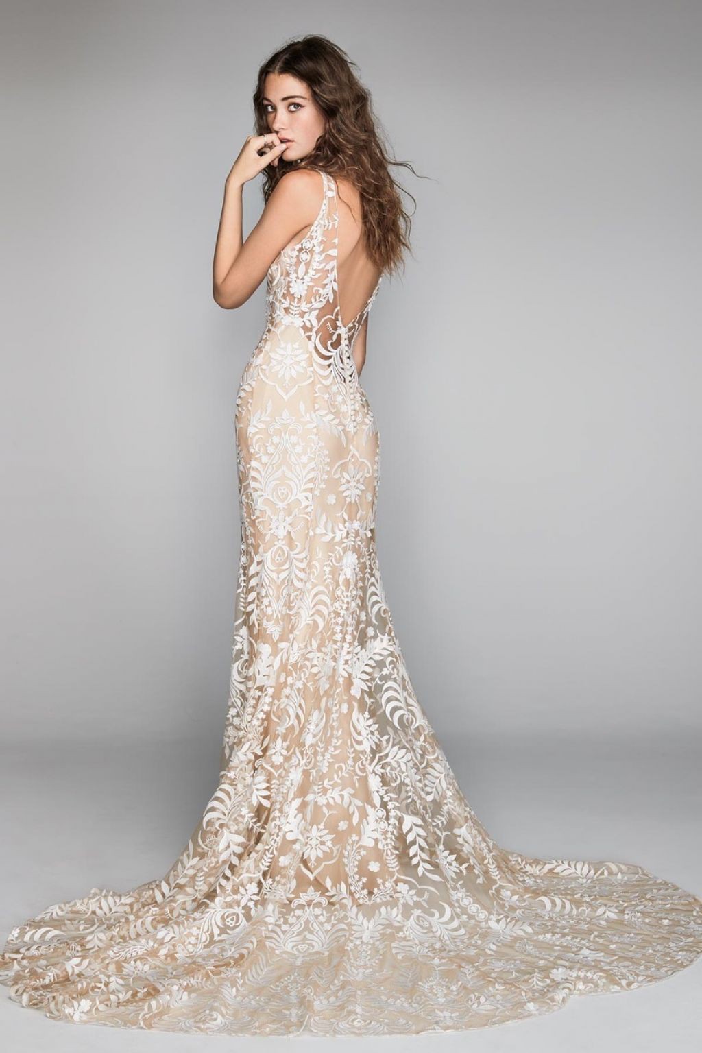 willowby corella ivory