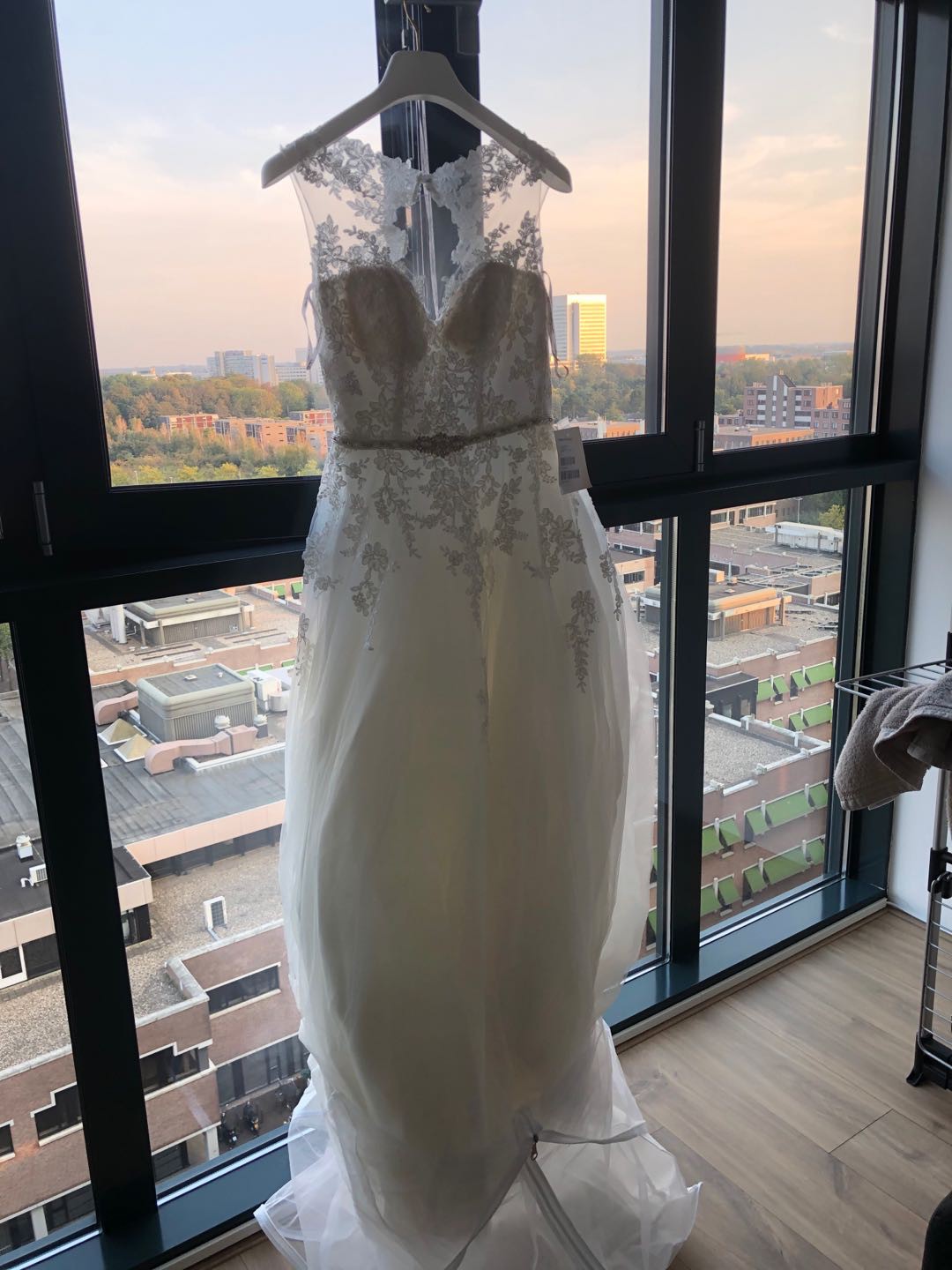 Maggie Sottero 8RS8 New Wedding Dress Save 8   Stillwhite