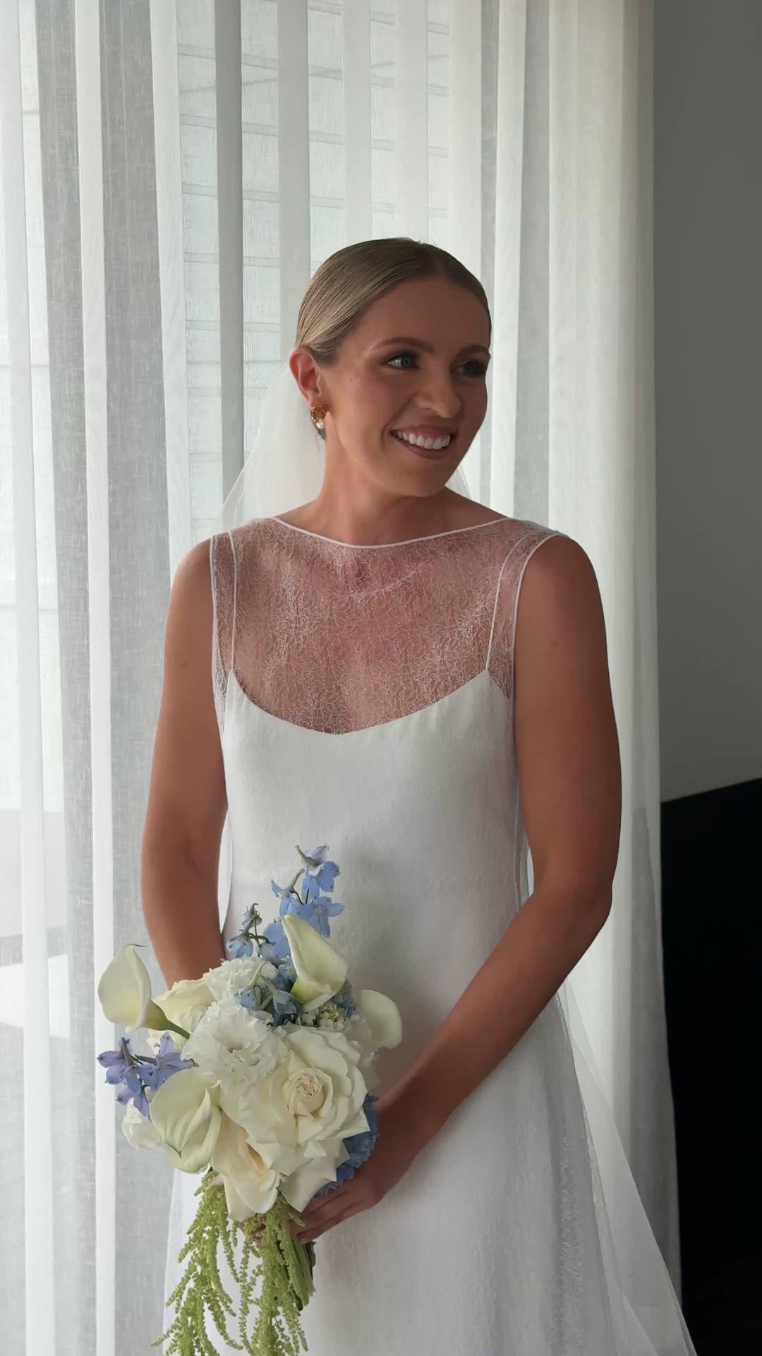 Lola Varma, Robin gown