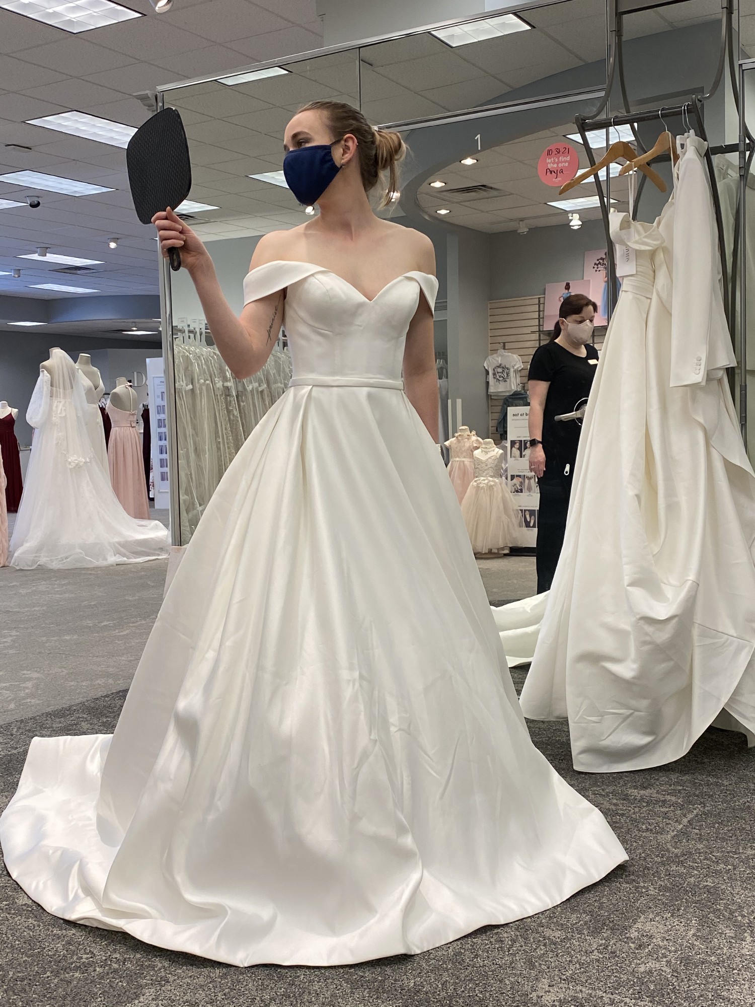 David's bridal wedding outlet dress with pockets