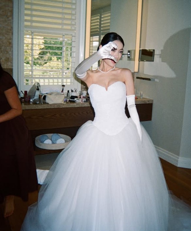 Vera Wang Sample Wedding Dress Save 42% - Stillwhite