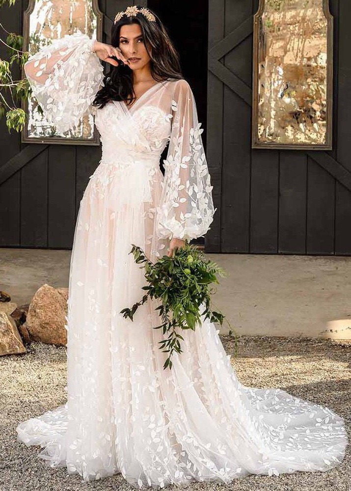 All Who Wander Raine, Neve Preloved Wedding Dress Save 24% - Stillwhite