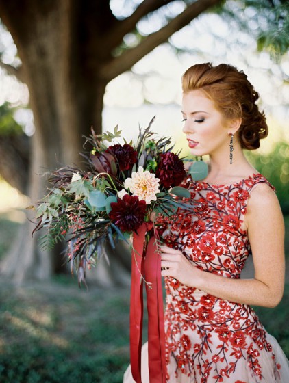 13 Beautiful Ways to Wear Florals on Your Wedding Day – Stillwhite Blog