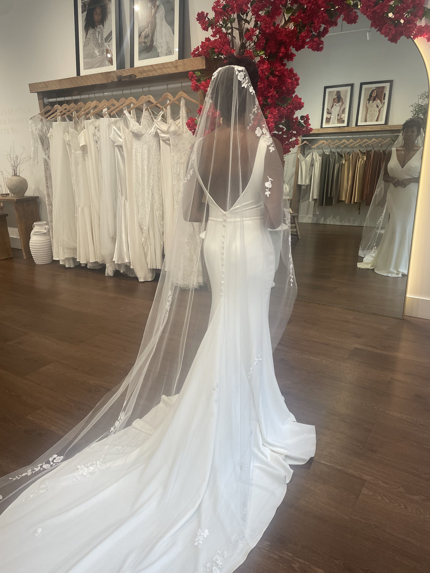 Grace Loves Lace Jones New Wedding Dress Save 26 Stillwhite