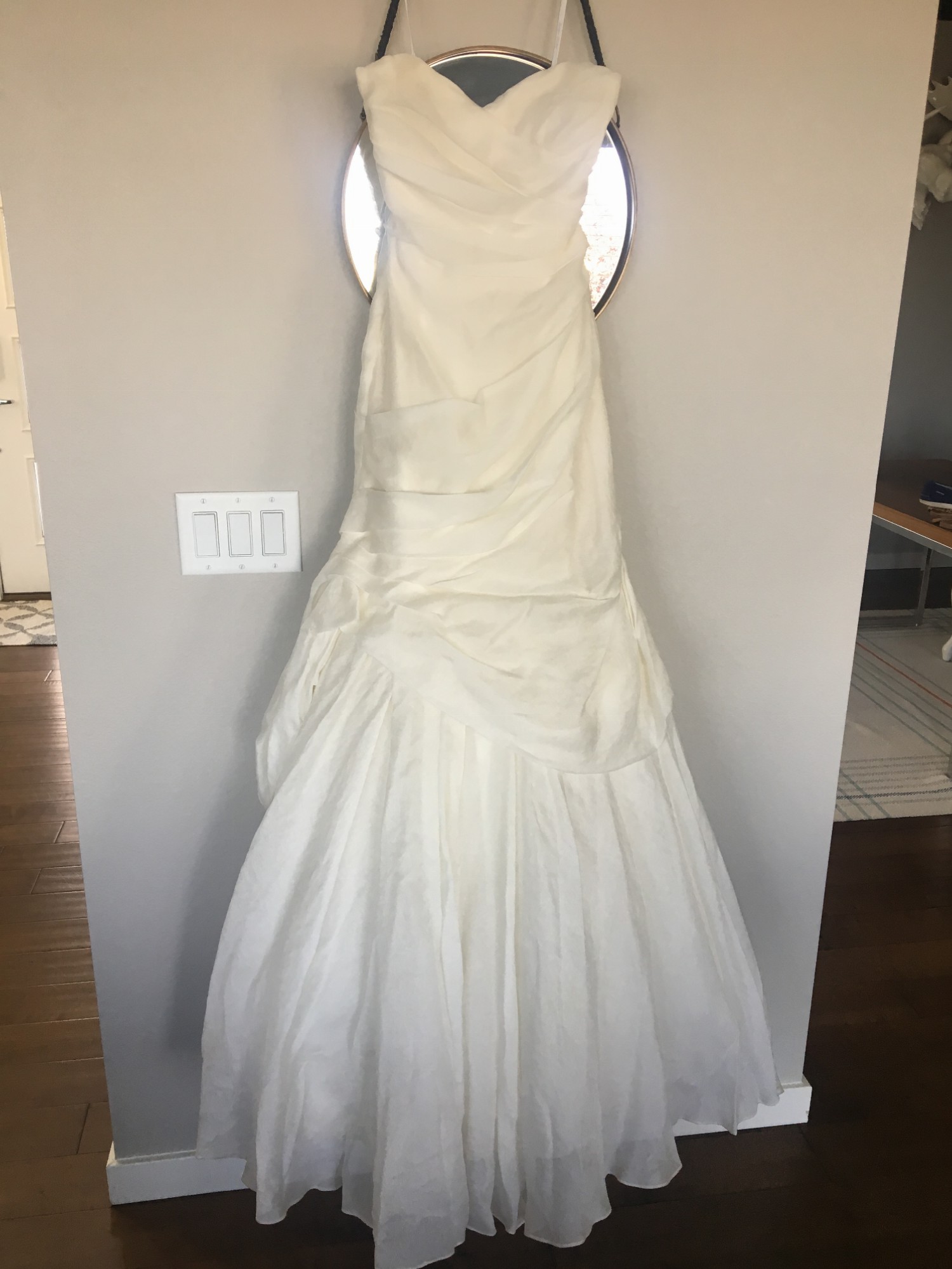 Monique Lhuillier Peony Used Wedding Dress Save 94% - Stillwhite