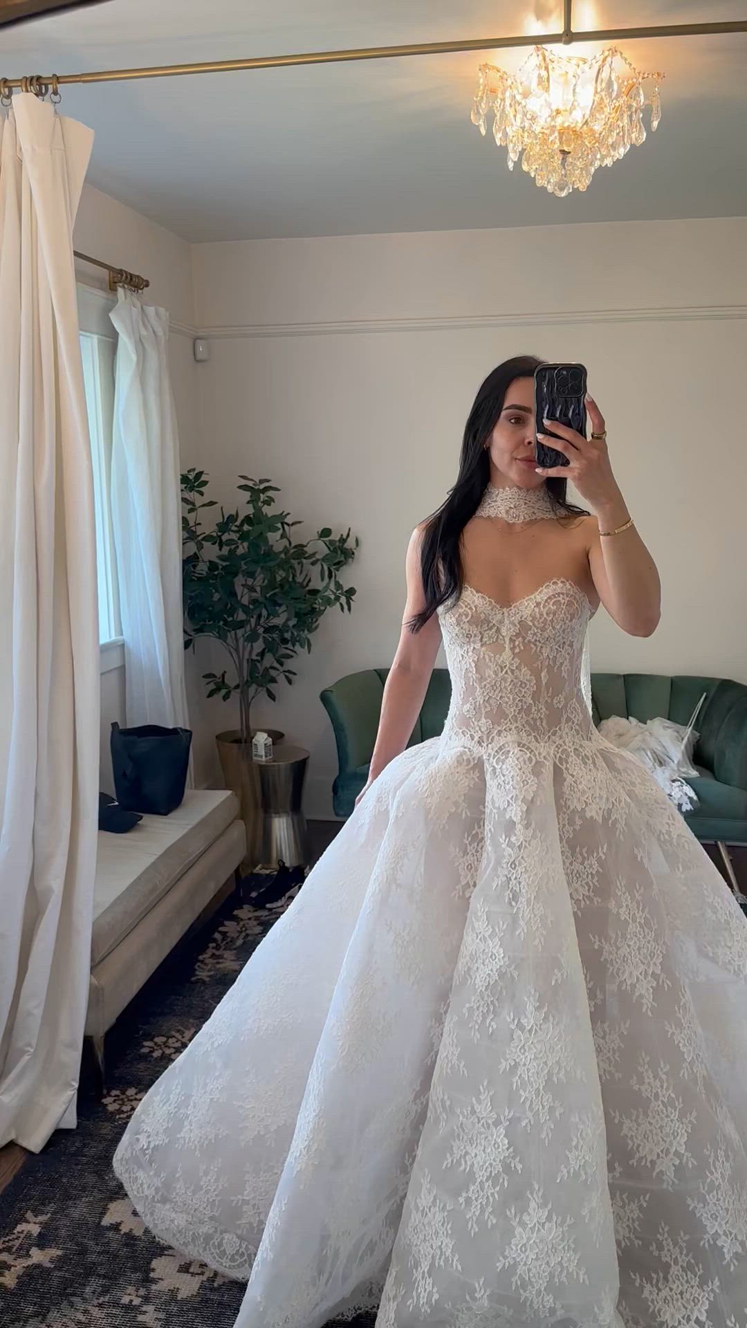 Monique Lhuillier, Alexandra