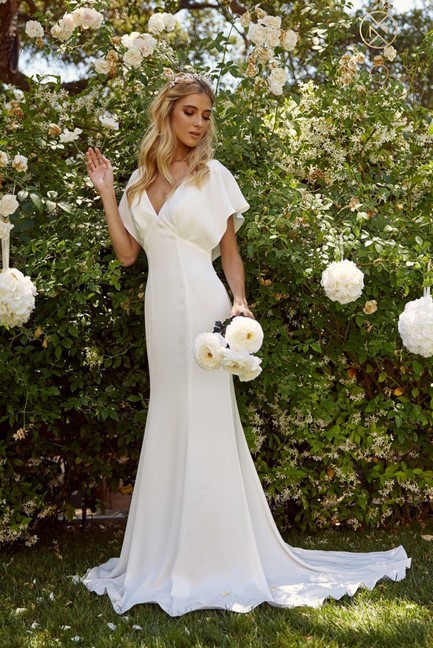 **Radiate Enchantment with Nox Anabel: The Dress of Timeless Elegance**