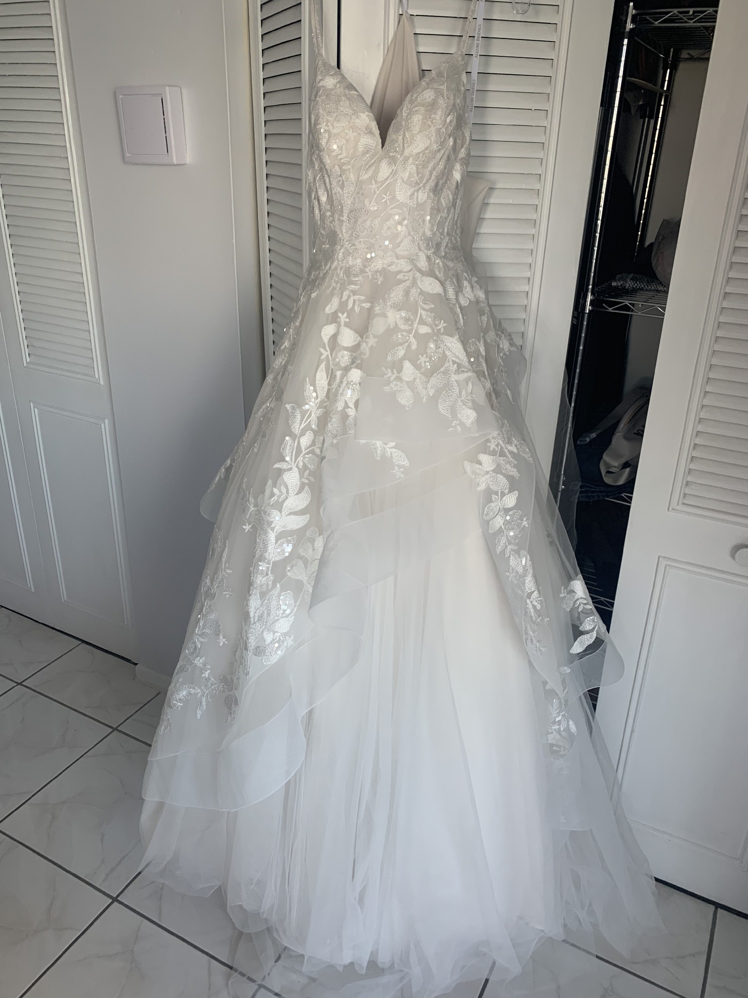 Allure Bridals Style Number 9721 New Wedding Dress Save 73 Stillwhite 8209