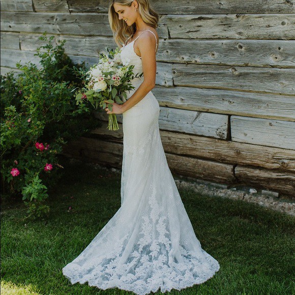 blue by enzoani january