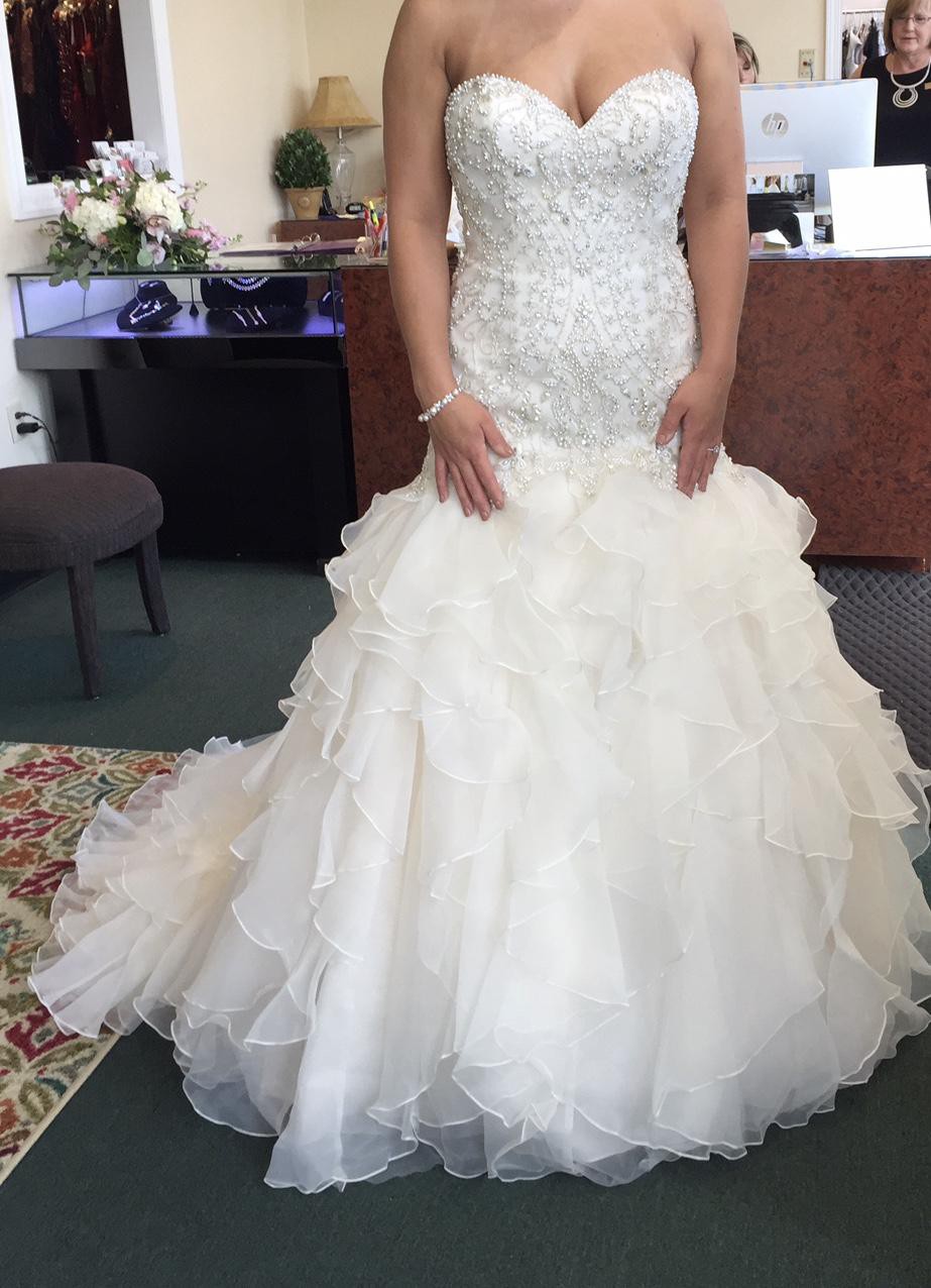  David  Tutera  Dior Style 117277 New Wedding  Dress  on Sale 