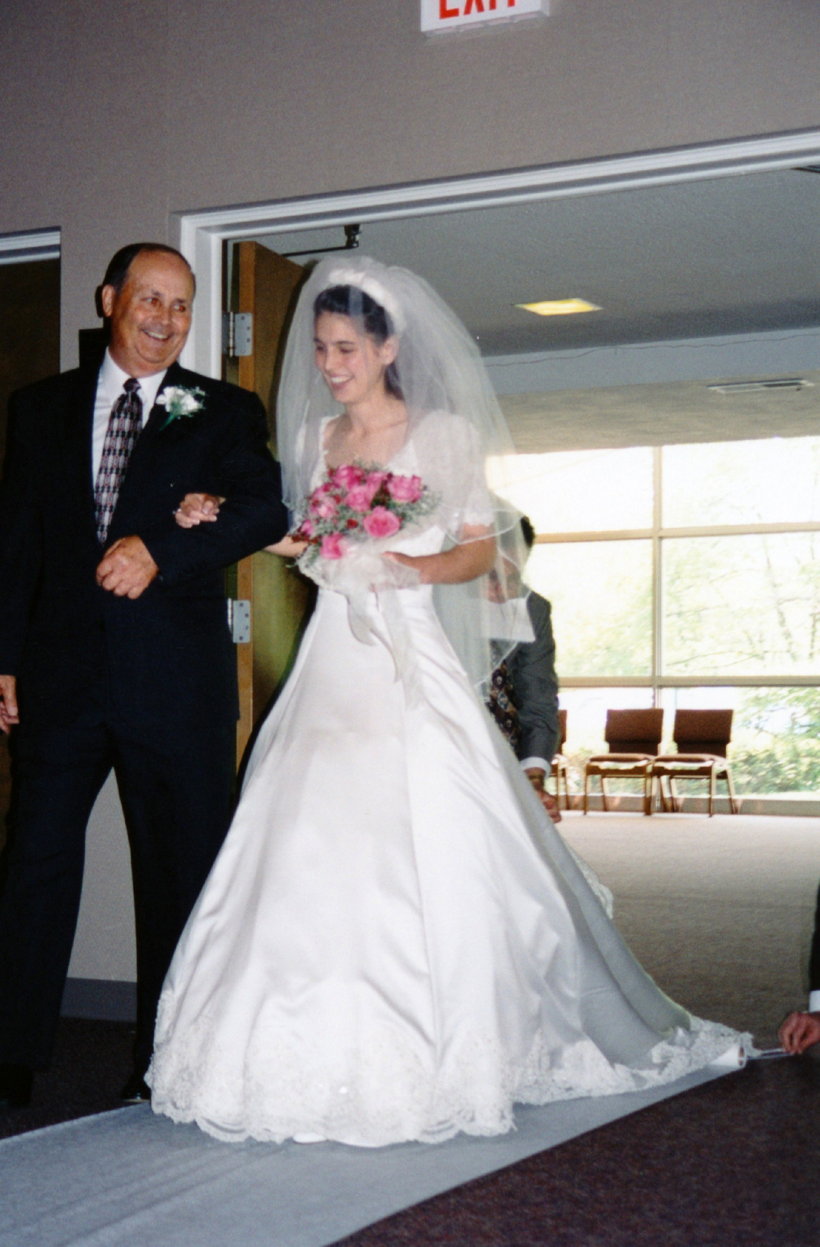 David's Bridal, Empire Waist: A-Line: Cleaned & Heir-Loomed: Veil Wedding Dress Save 78% - Stillwhite David's Bridal, Empire Waist: A-Line: Cleaned & Heir-Loomed: Veil Wedding Dress Save 78% - Stillwhite