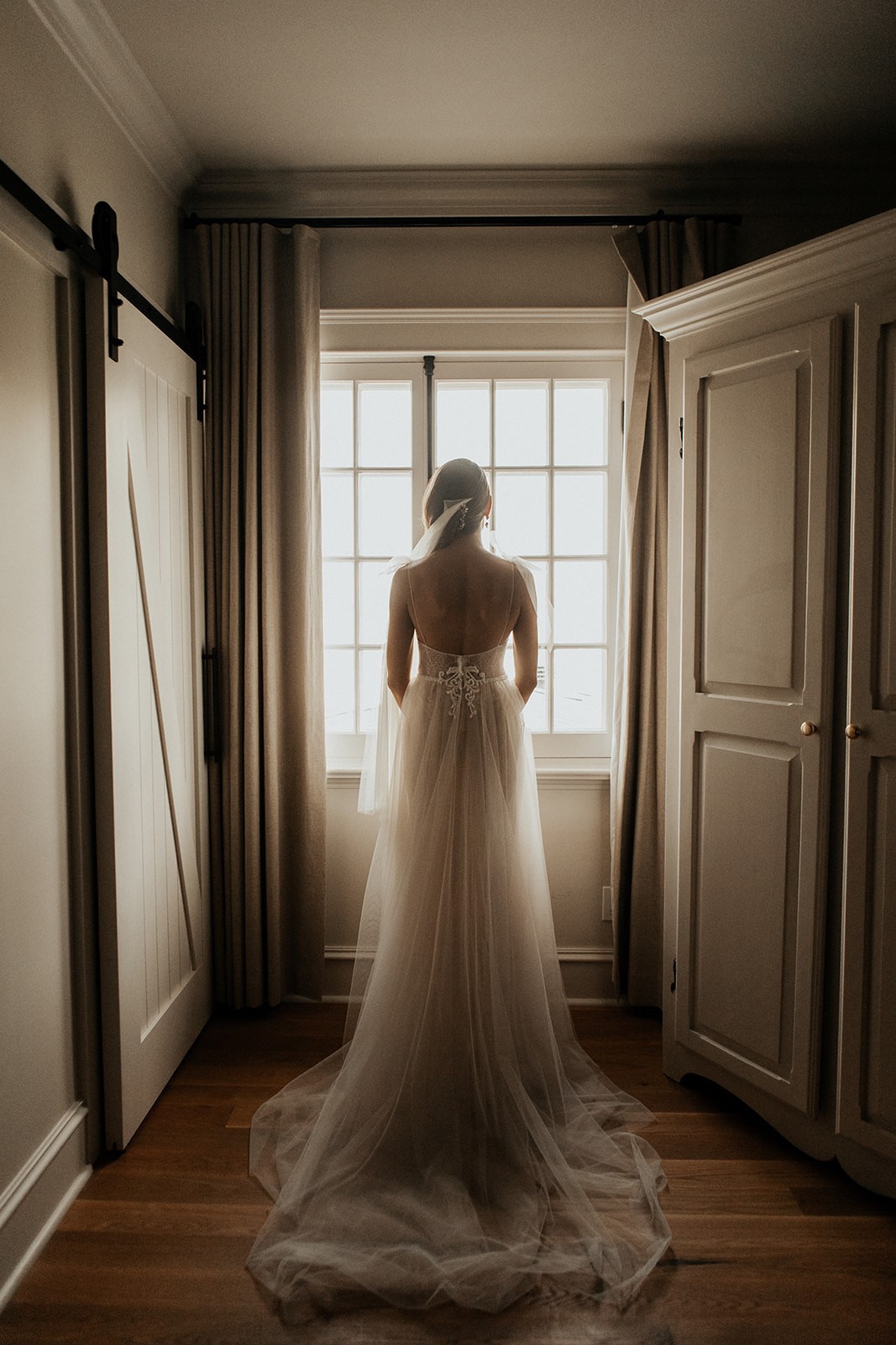 Berta Blanka (Muse 2018) Preowned Wedding Dress Save 19