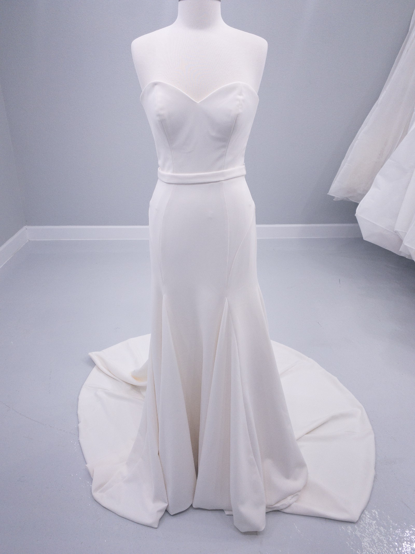 Justin Alexander Rings by Justin Alexander 55018 Sample Wedding Dress ...