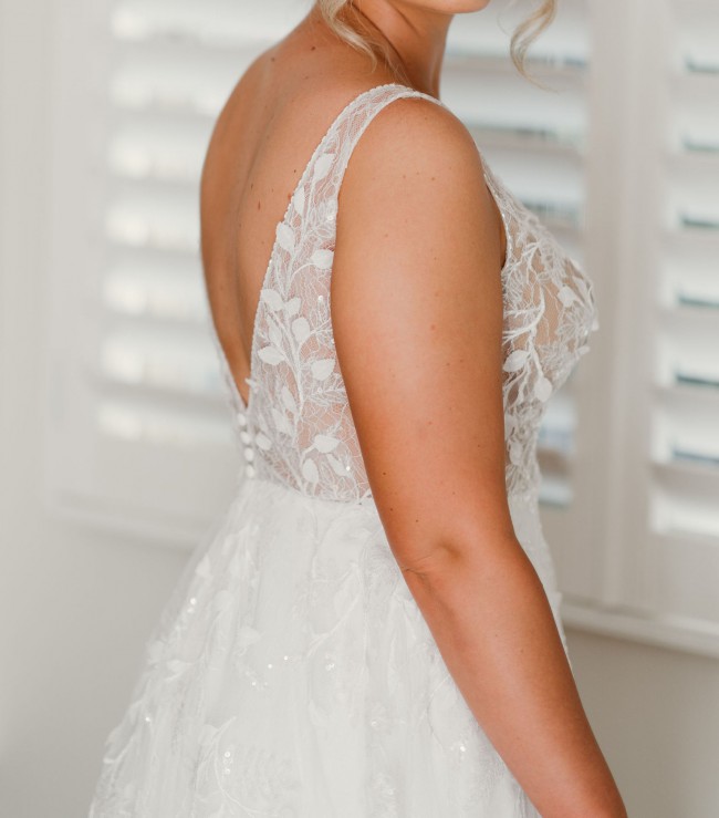 pronovias elara