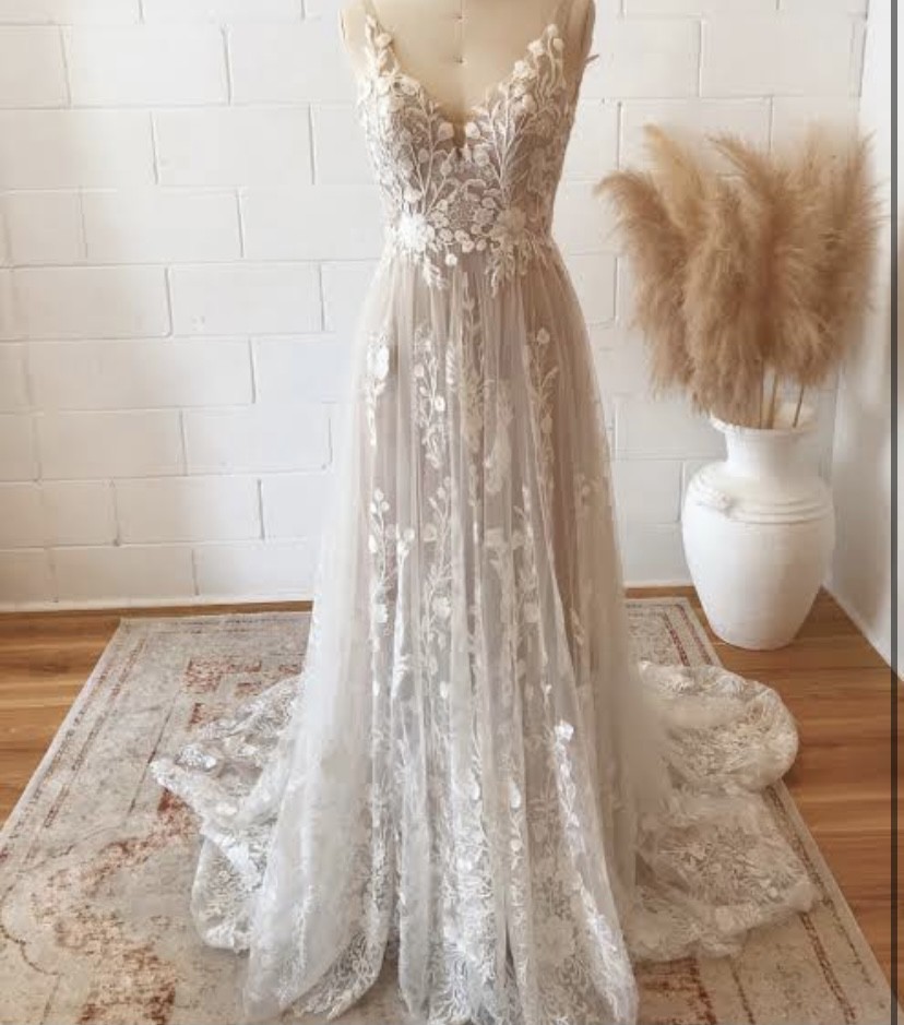 Madi Lane New Wedding Dress Save 24% - Stillwhite