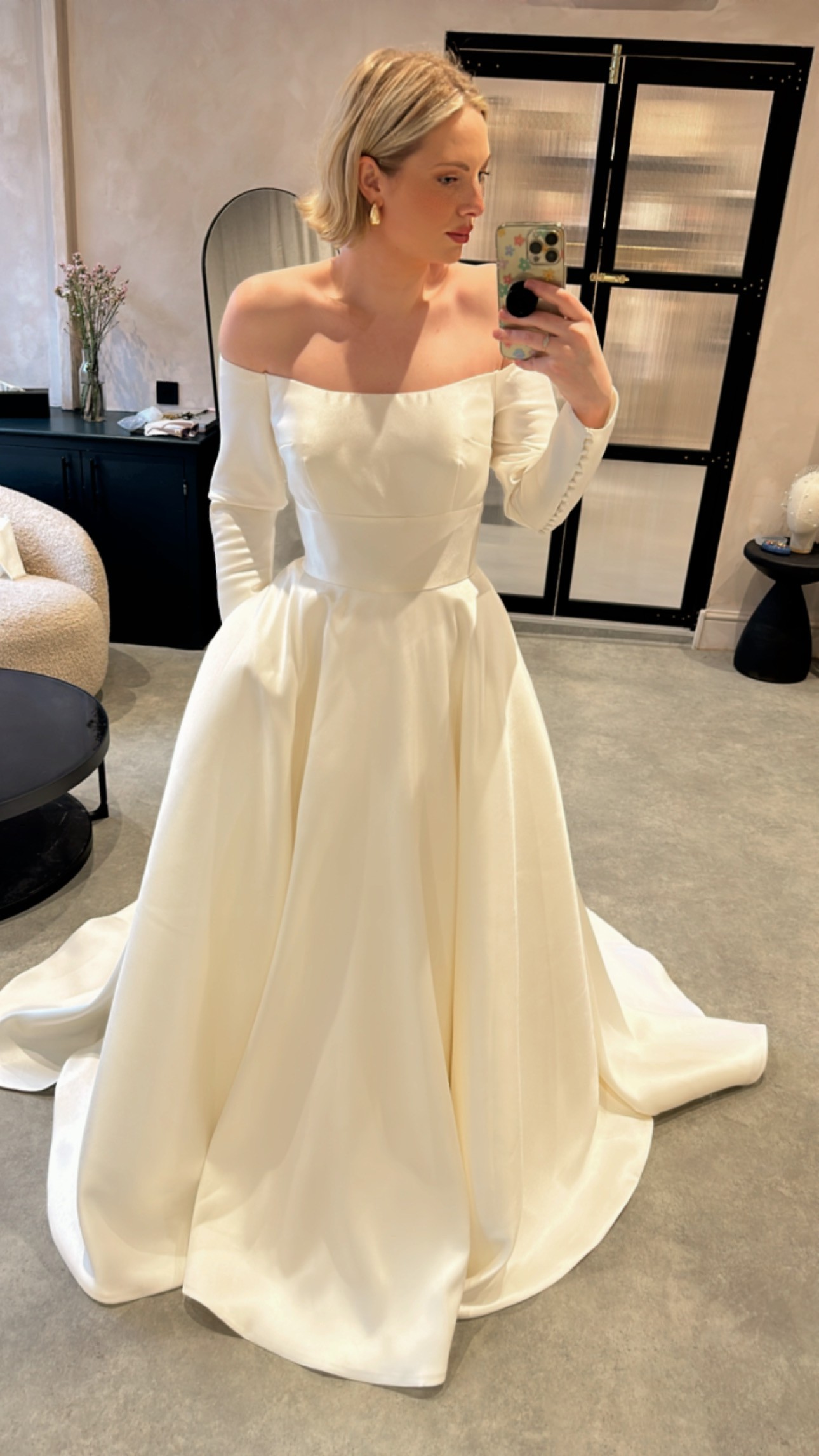 fitted maternity dress for photoshoot Pure White Maternity Gown for Photo Shoot and Baby Showers main image 1