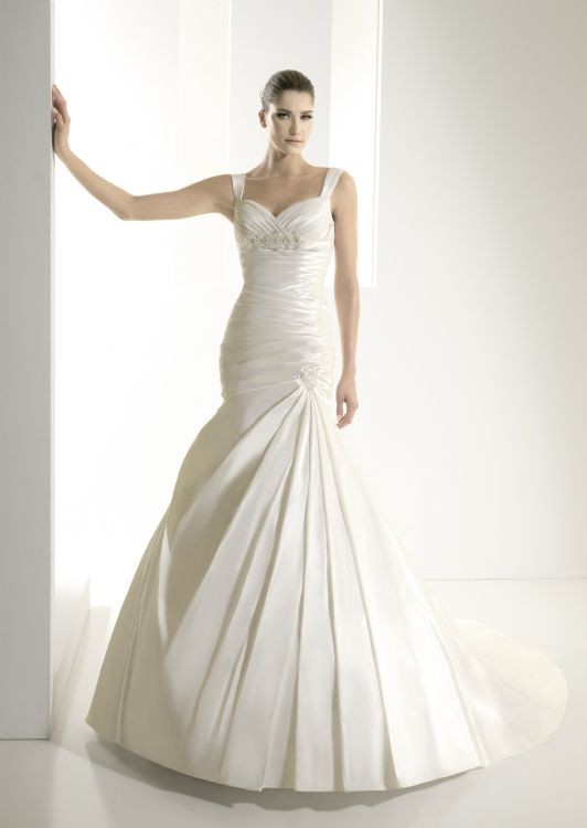 White One / W1 Preowned Wedding Dress Save 69% - Stillwhite