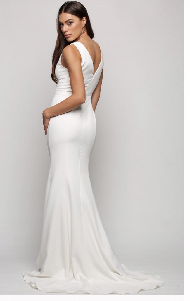 vera gown