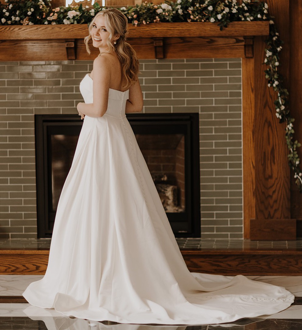 7045+ Stella York plus size elegant strapless satin wedding dress – Bridal  Caprice Boutique