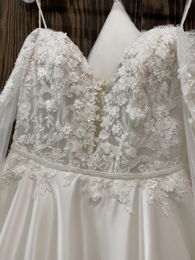 Calla Blanche Sample Wedding Dress Save 72 Stillwhite