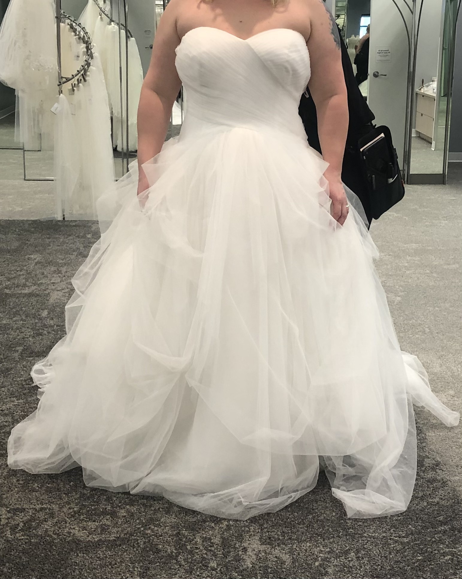 Vera Wang White 8VW351339 New Wedding Dress Save 33% - Stillwhite