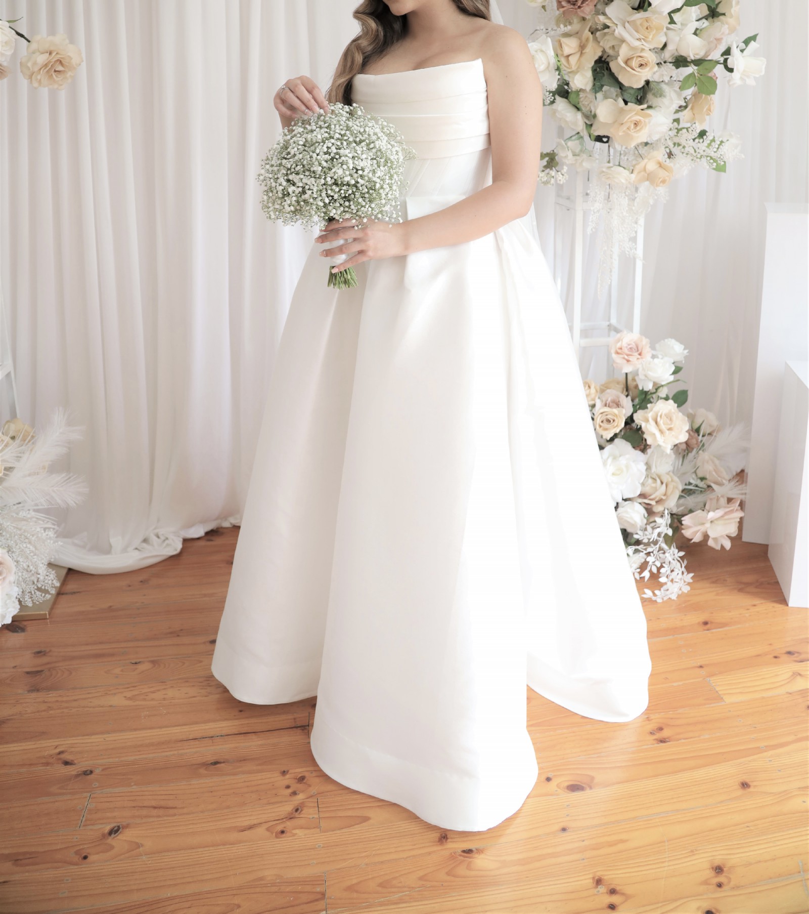 Alex Perry Isobel Wedding Dress Save 50 Stillwhite