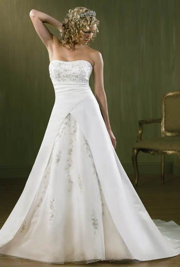 Raylia Designs Used Wedding Dress Save 75% - Stillwhite
