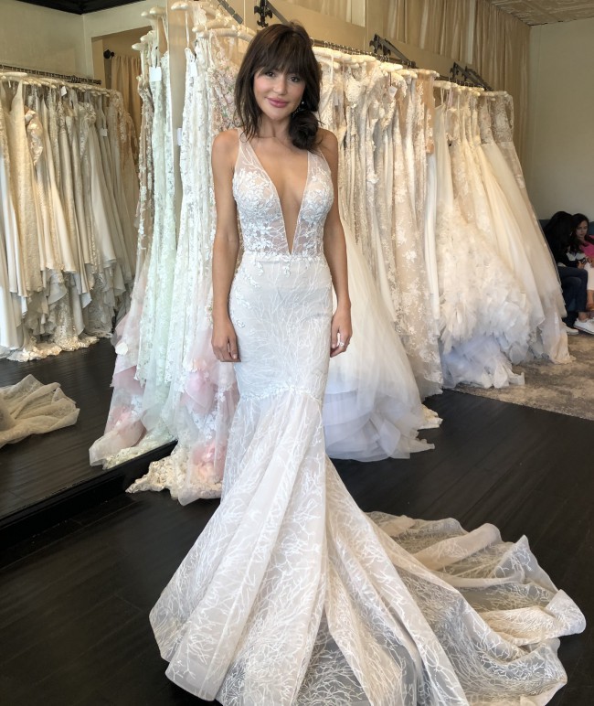 Adam Zohar Grace style 1010 with cathedral veil