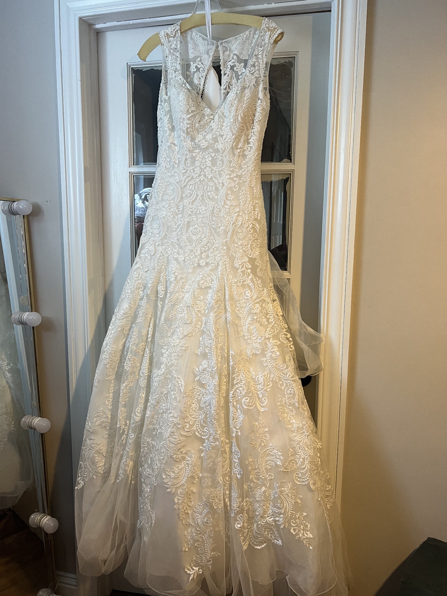 Allure Bridals 9125 New Wedding Dress Save 50% - Stillwhite