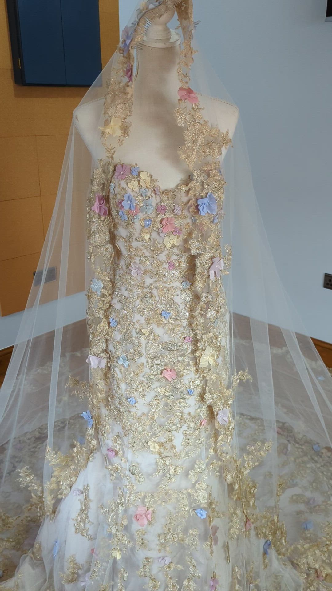 Ian Stuart, Papillon
