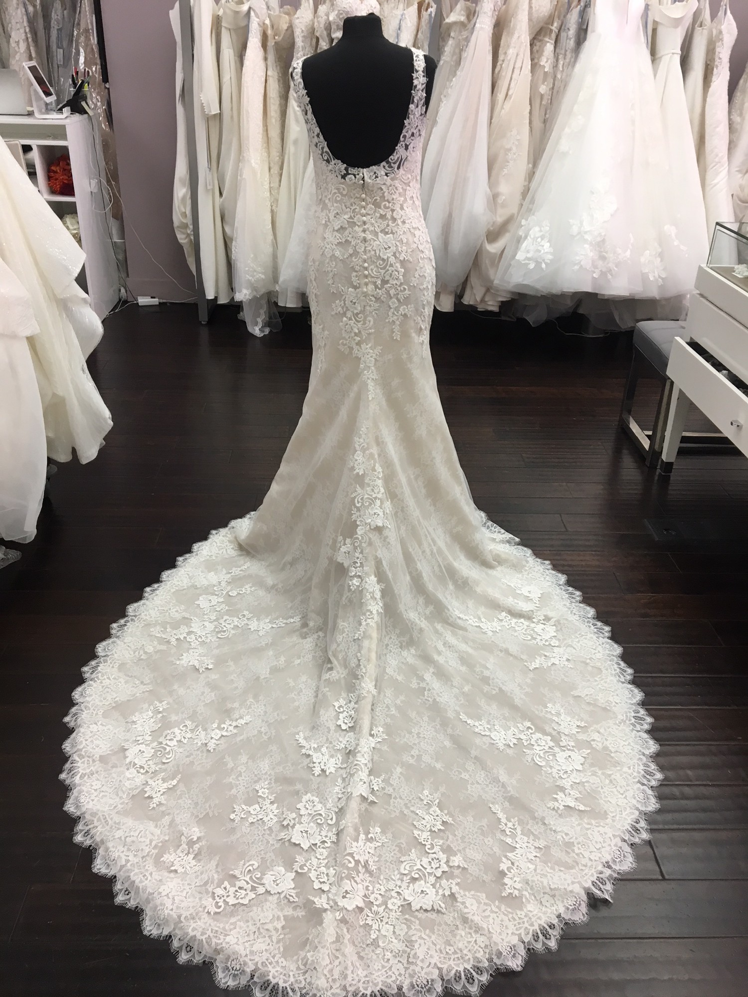 Pronovias Erma Sample Wedding Dress Save 56% - Stillwhite