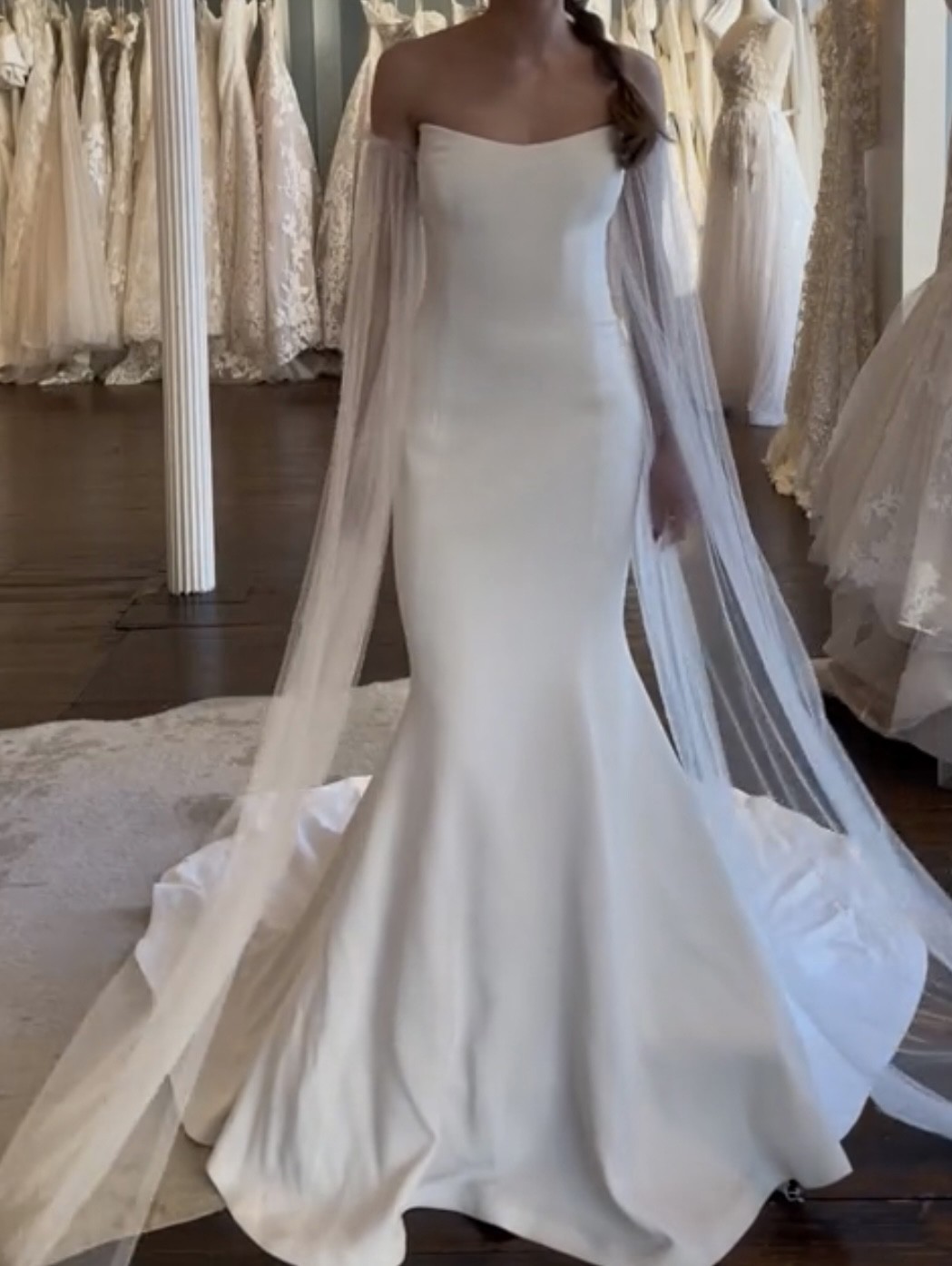 Vera Wang Carol Wedding Dress Save 50% - Stillwhite