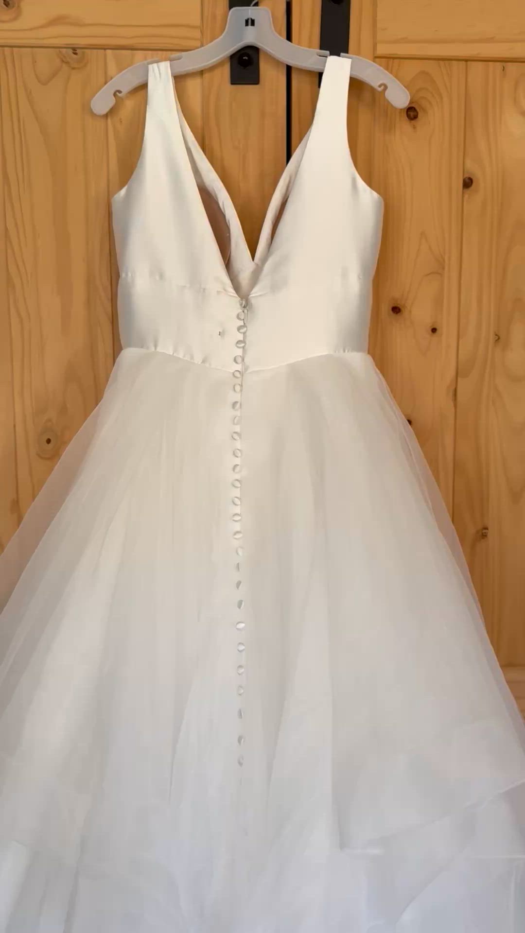 Moonlight Bridal, J6916