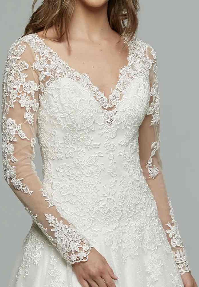 Avery g clearance embroidered lace dress