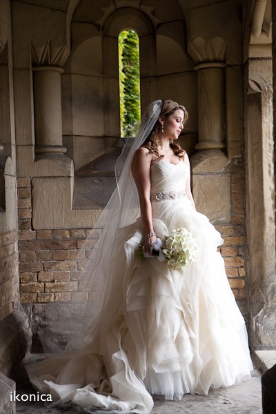 Second hand vera wang wedding dress sale