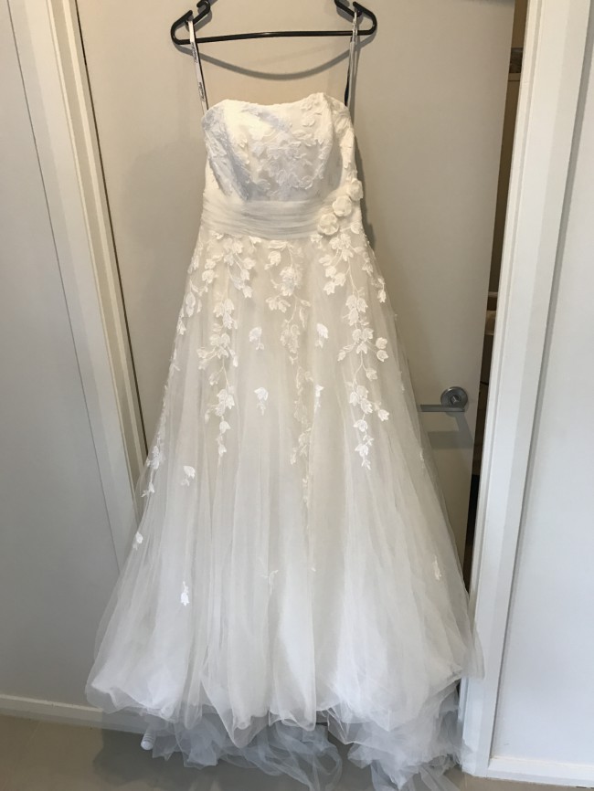 Henry Roth Harley Preloved Wedding Dress On Sale Stillwhite